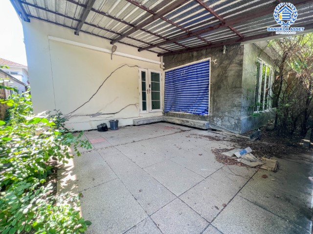 *****บ้านเดี่ยวมือสอง โซนนนทบุรี ม.คาซ่าแกรนด์ ชัยพฤกษ์-แจ้งวัฒนะ เนื้อที่กว้างขวางกว่า 77.40 ตร.ว. ฟังก์ชันครบครัน 3 ห้องนอน 2 ห้องน้ำ 2 ที่จอดรถ บ้านคุณภาพจากแบรนด์ Q.House พร้อมพื้นที่ใช้สอยมากกว่า 245 ตร.ม. ตอบโจทย์ทุกการเดินทางให้ง่ายดายยิ่งขึ้น บนทำเลใกล้รถไฟฟ้าสายอนาคตสายสีชมพู และจุดขึ้นทางด่วน "แจ้งวัฒนะ" จองด่วน!